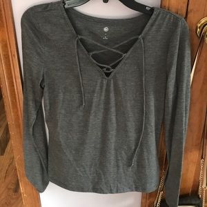 Gray long sleeve t-shirt